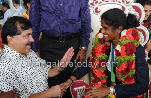 MR Poovamma gets grand welcome in Mangalore